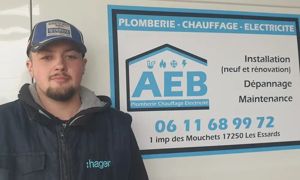 Myckaël - Electricien et apprenti Plombier - AEB 17